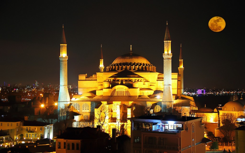 Hagia-Sophia-Istanbul-at-Night